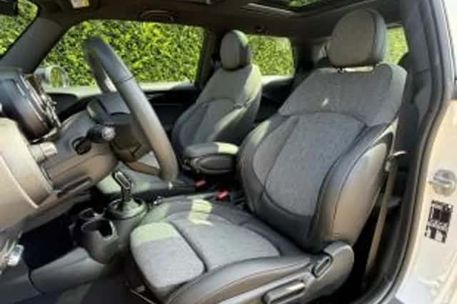 MINI Cooper (2024) thumbnail 5
