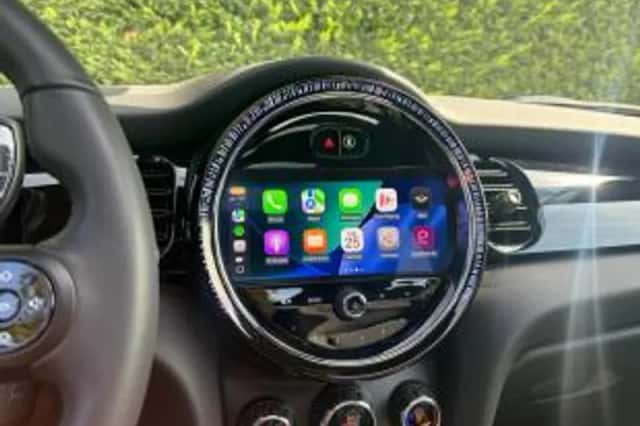 MINI Cooper (2024) thumbnail 6