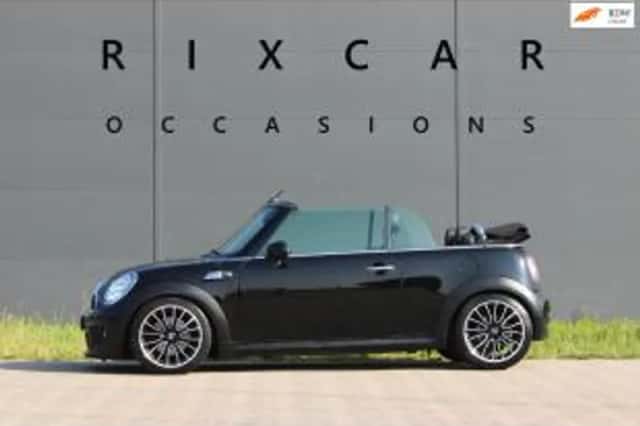 MINI Cabrio (2011) thumbnail 1