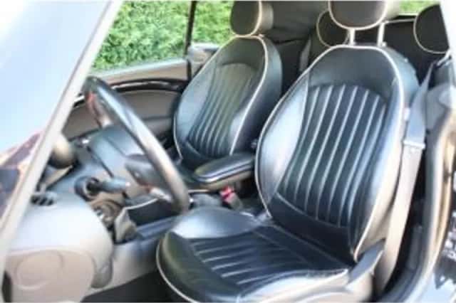 MINI Cabrio (2011) thumbnail 6