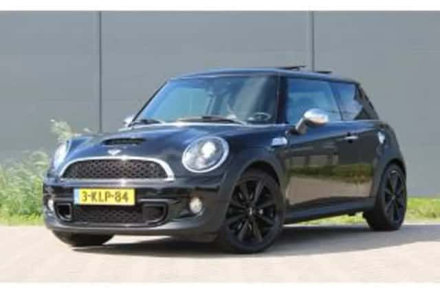 MINI Cooper S (2013) thumbnail 2