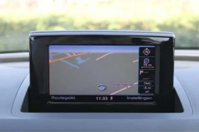 Audi Q3 (2012) thumbnail 5
