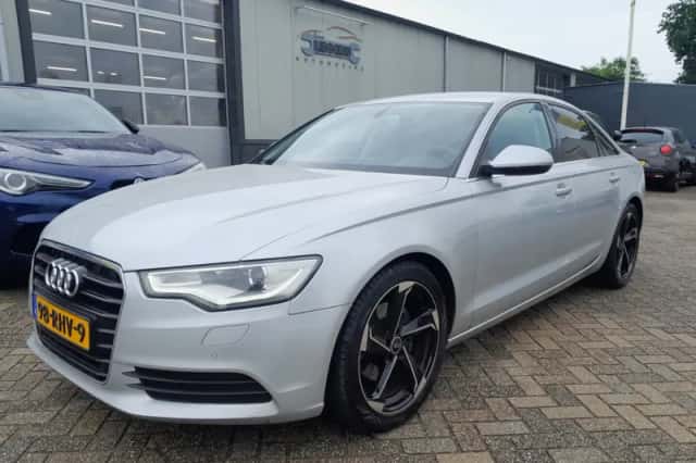 Audi A6 (2011) thumbnail 4