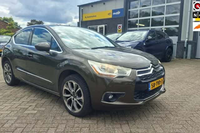 Citroën DS4 (2012) thumbnail 2