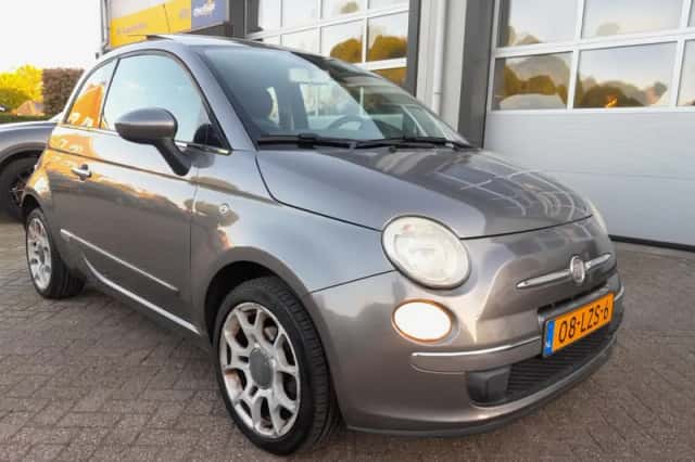 Fiat 500 (2010) thumbnail 2