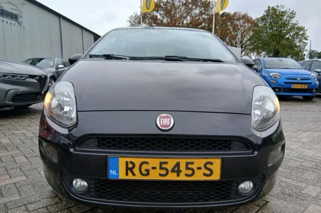 Fiat Punto (2017) thumbnail 3
