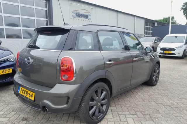 MINI Countryman (2013) thumbnail 5