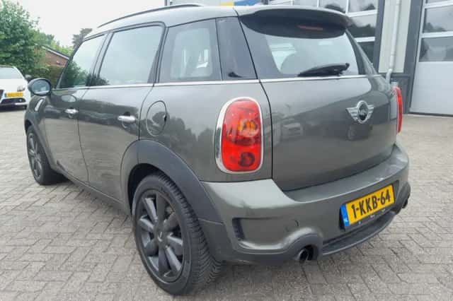 MINI Countryman (2013) thumbnail 6