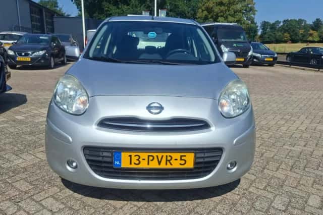 Nissan Micra (2011) thumbnail 3