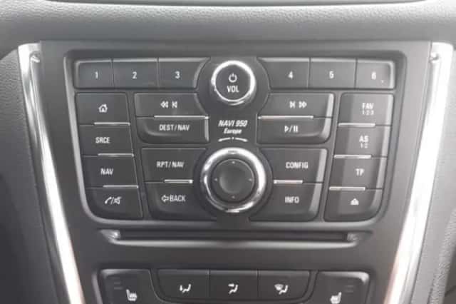 Opel Mokka (2015) thumbnail 5