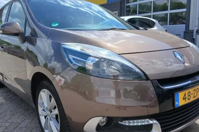 Renault Scénic (2013) thumbnail 1