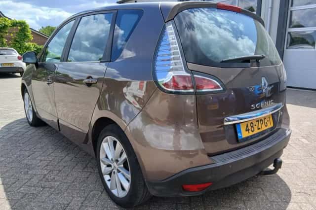 Renault Scénic (2013) thumbnail 5