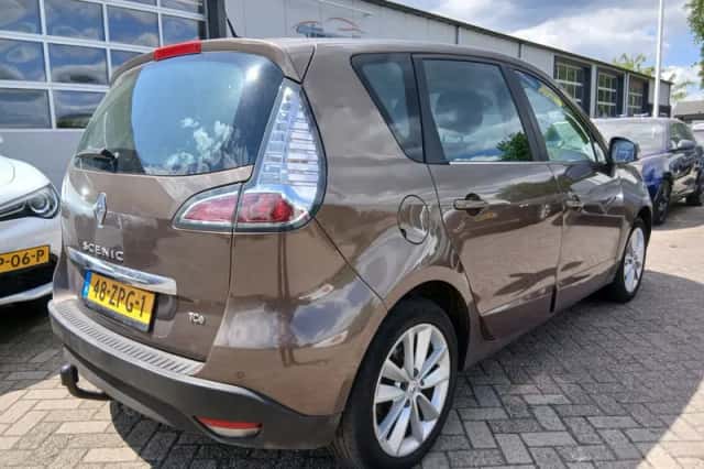Renault Scénic (2013) thumbnail 6
