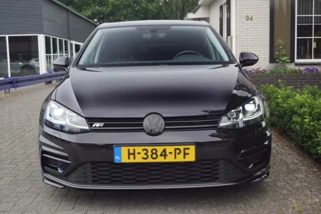 Volkswagen Golf (2020) thumbnail 5