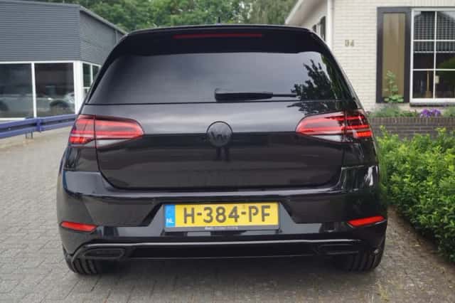 Volkswagen Golf (2020) thumbnail 6