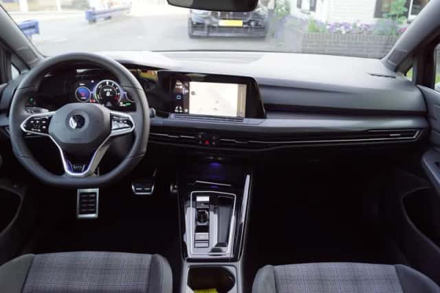 Volkswagen Golf (2022) thumbnail 4
