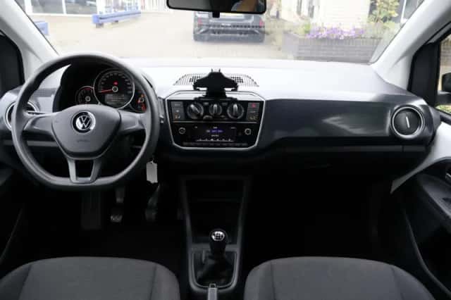 Volkswagen Up (2021) thumbnail 3