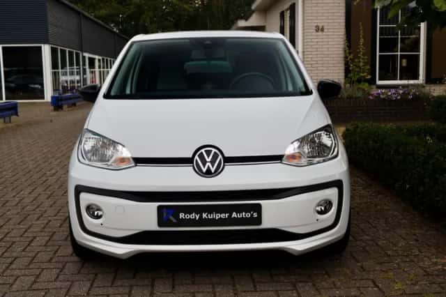 Volkswagen Up (2021) thumbnail 5