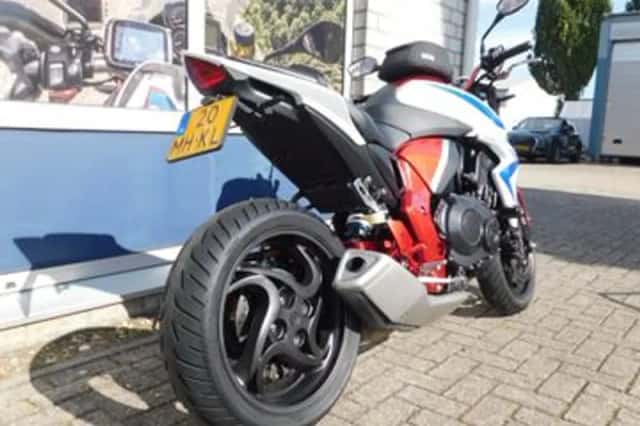 Honda CB (2017) thumbnail 3