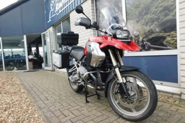 BMW R (2010) thumbnail 2