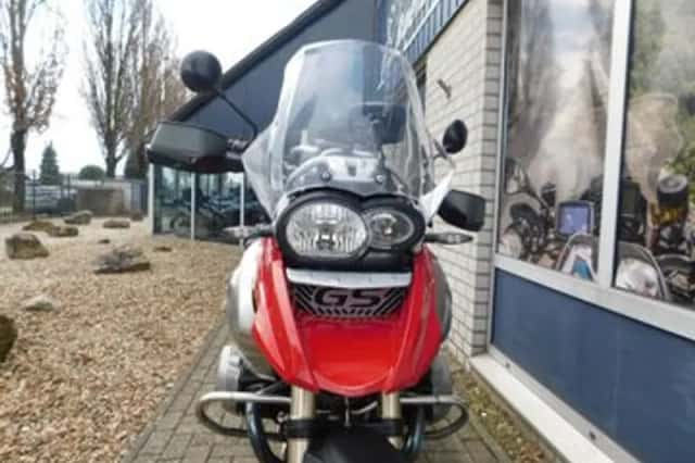 BMW R (2010) thumbnail 4