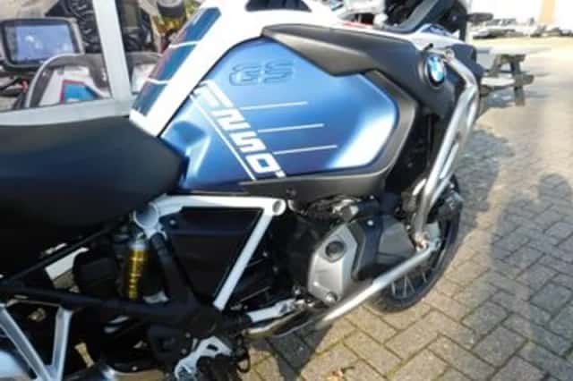 BMW R (2024) thumbnail 6
