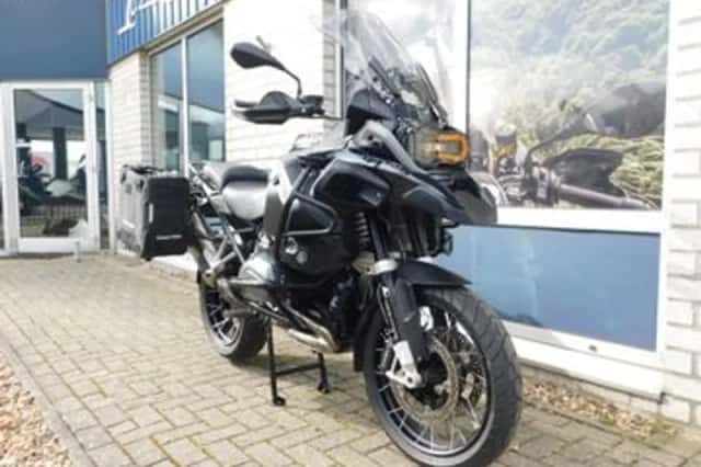 BMW R (2016) thumbnail 2
