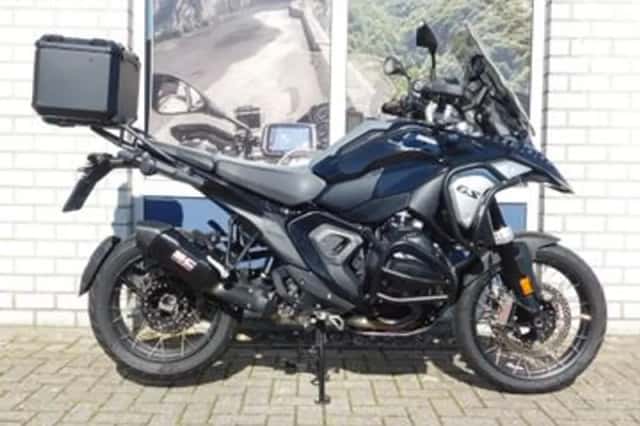 BMW R (2024) thumbnail 1