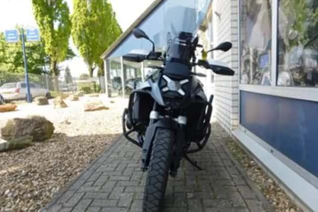 BMW R (2024) thumbnail 5