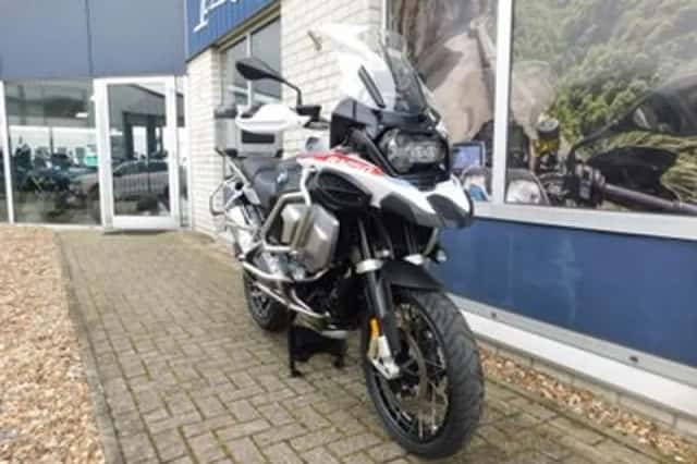 BMW R (2022) thumbnail 2