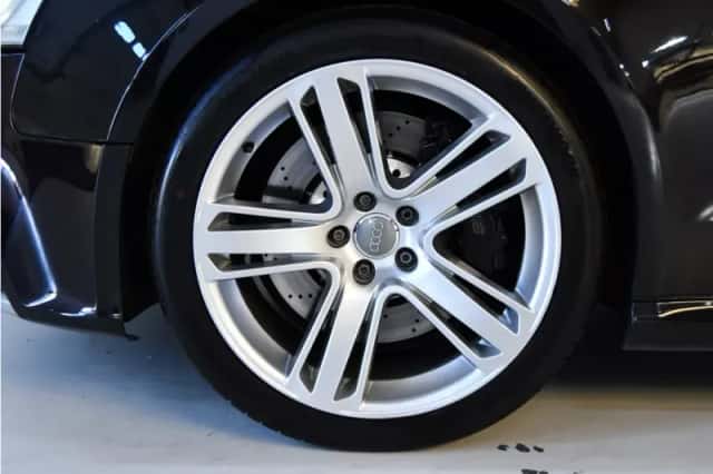 Audi A5 (2011) thumbnail 3