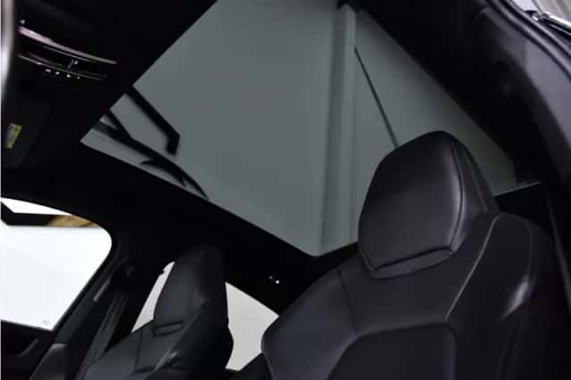Porsche Cayenne (2022) thumbnail 3