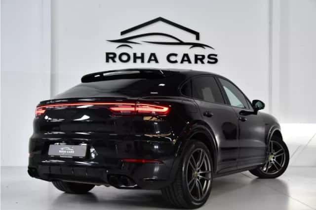 Porsche Cayenne (2022) thumbnail 4