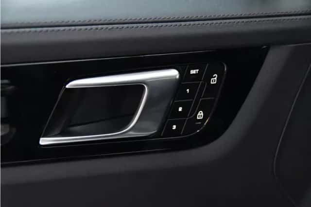 Porsche Cayenne (2022) thumbnail 6