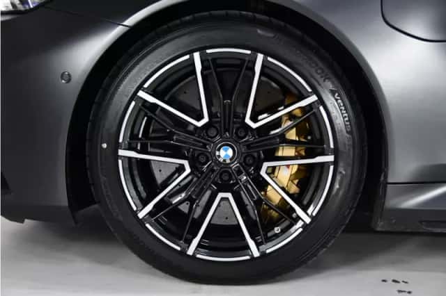 BMW M5 (2025) thumbnail 2