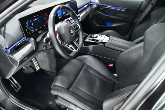BMW M5 (2025) thumbnail 5