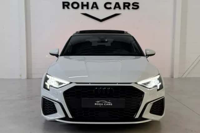 Audi A3 (2022) thumbnail 2