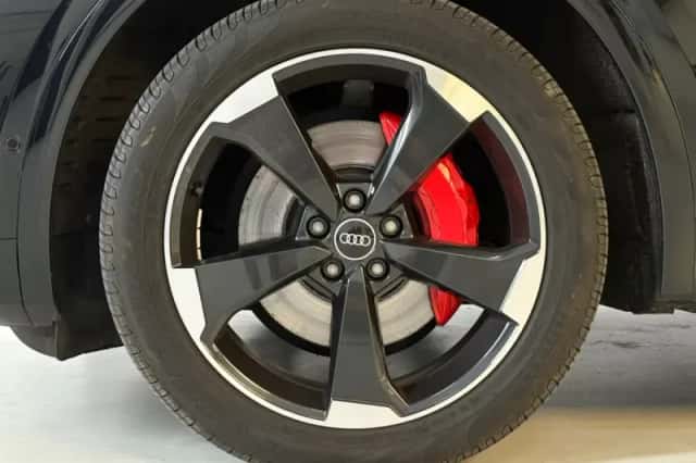 Audi Q5 (2021) thumbnail 3