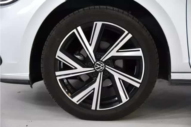 Volkswagen Polo (2024) thumbnail 2