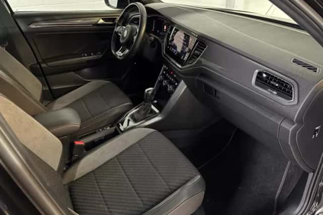 Volkswagen T-Roc (2021) thumbnail 5
