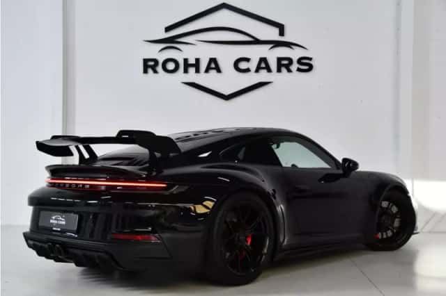 Porsche 911 (2021) thumbnail 4