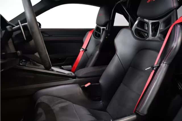 Porsche 911 (2021) thumbnail 5