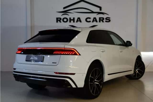 Audi Q8 (2021) thumbnail 4