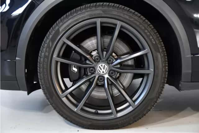 Volkswagen T-Roc (2020) thumbnail 2