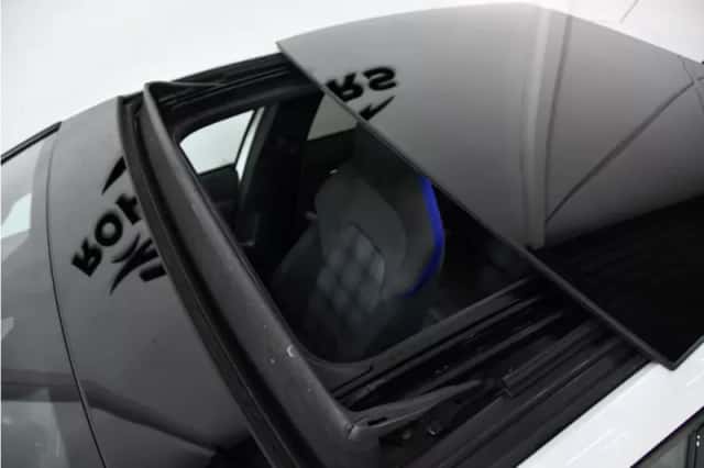 Volkswagen Golf (2020) thumbnail 2