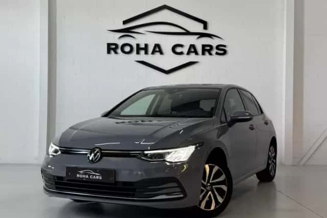 Volkswagen Golf (2022) thumbnail 1