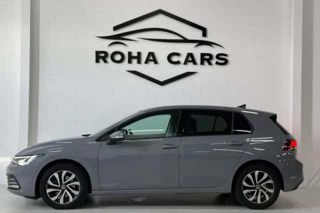 Volkswagen Golf (2022) thumbnail 5