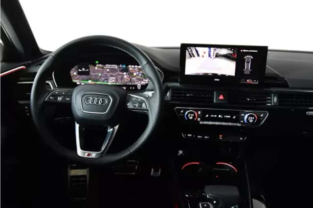 Audi A4 (2024) thumbnail 3