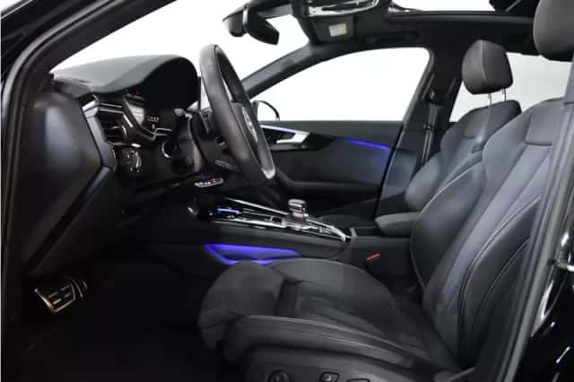 Audi A4 (2023) thumbnail 5