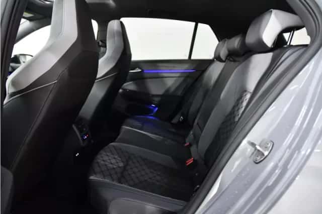 Volkswagen Golf (2021) thumbnail 6